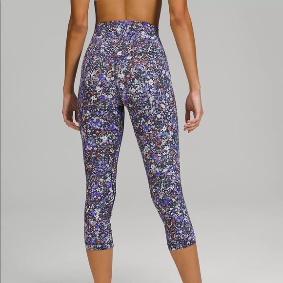 lululemon Align™ High-Rise Crop 21" FLBM FLOWER BURST MULTI - Picture 4 of 7